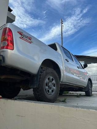 TOYOTA HILUX 2.5 STD 4X4 CD 16V TURBO DIESEL 4P MANUAL